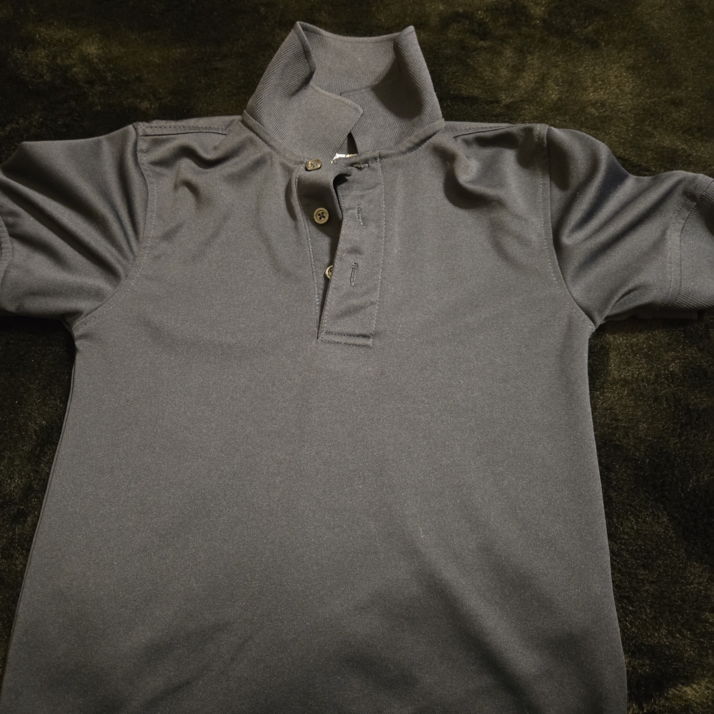 Neutral Tone Classic Polo Shirt with Short Sleeves